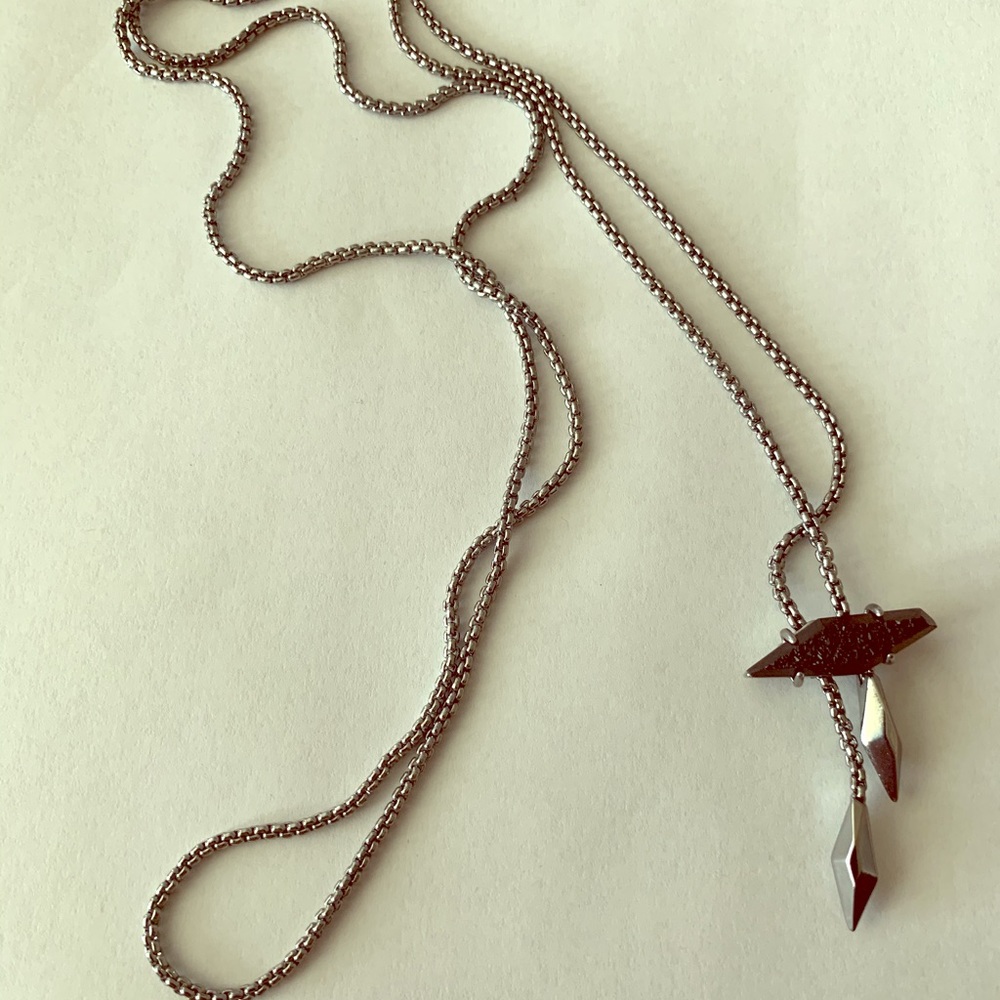 Kendra Scott necklace